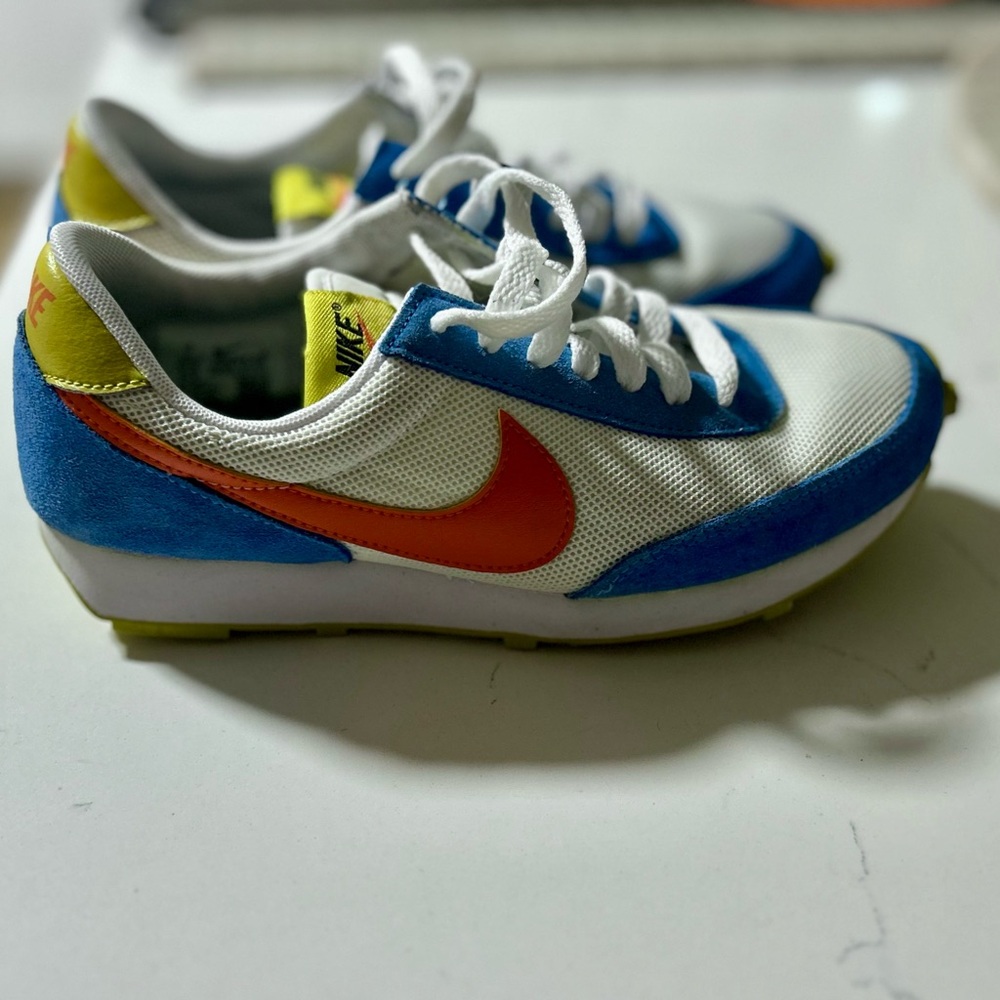Nike Daybreak Sneakers Blue, Orange, Yellow, White - Women’s 7 Men’s/Youth 5.5